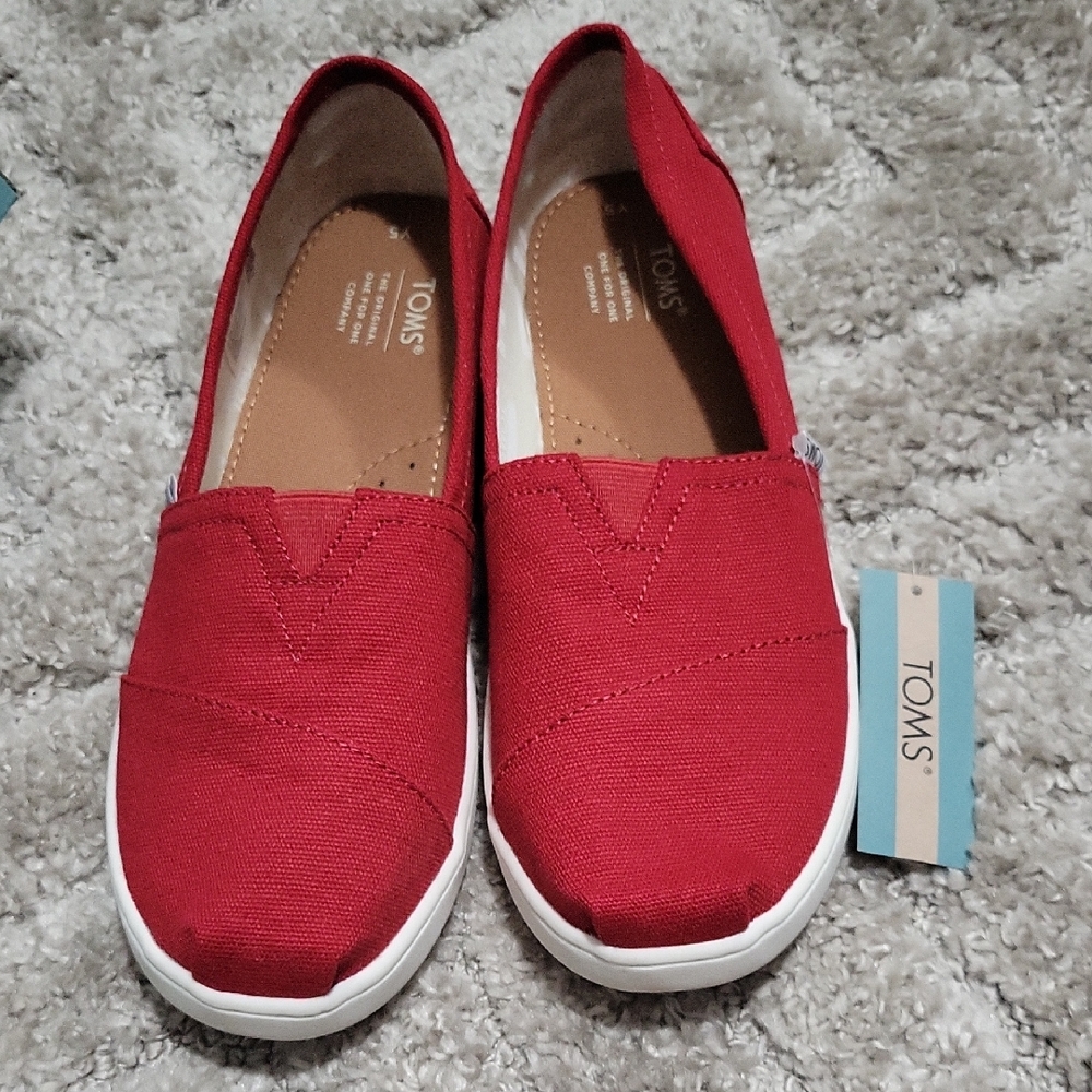 TOMS Classic Red Canvas Slip-Ons Sz 5